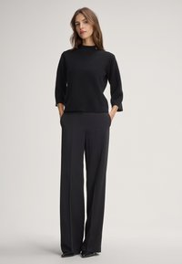 Пуловер с рукавом три четверти Пуловер с рукавом три четверти