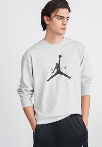 Лонгслив Лонгслив