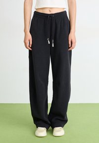 Спортивные штаны Спортивные штаны