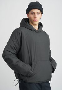 Зимняя куртка Зимняя куртка