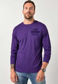 Лонгслив Лонгслив