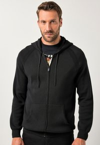 Вязаная кофта Вязаная кофта