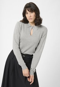 Пуловер Пуловер