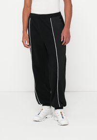 Спортивные штаны Спортивные штаны