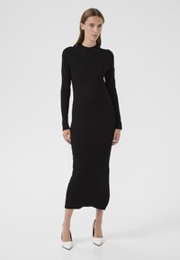 Платье футляр Платье футляр