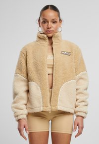 Флисовая куртка Флисовая куртка