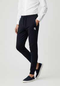 Спортивные штаны Спортивные штаны