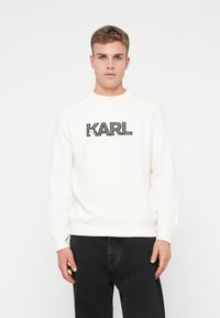 Толстовка Толстовка