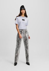 Брюки Брюки