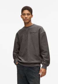 Толстовка Толстовка