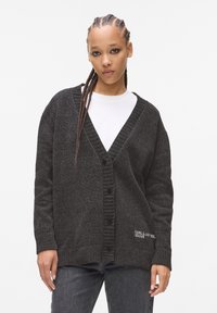 Длинный кардиган Длинный кардиган