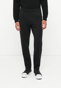 Спортивные штаны Спортивные штаны