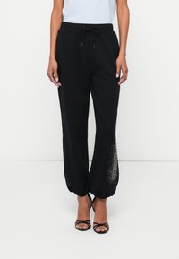 Спортивные штаны Спортивные штаны