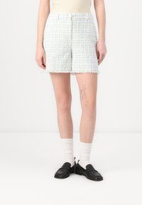 Шорты Шорты