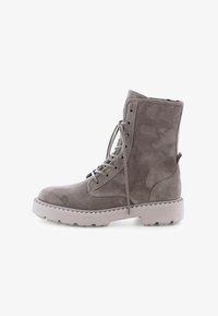 Ботинки на шнуровке Ботинки на шнуровке