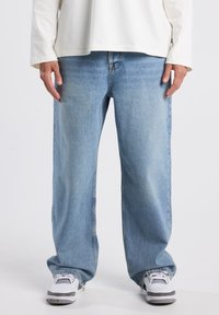 Прямые джинсы Прямые джинсы