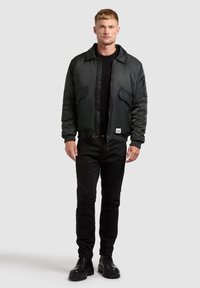 Зимняя куртка Зимняя куртка