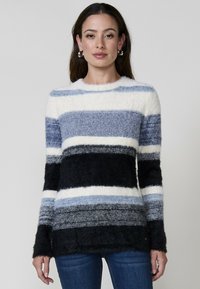 Пуловер в полоску Пуловер в полоску