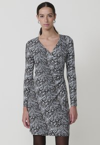 Летнее платье Летнее платье