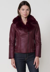 Кожаная куртка Кожаная куртка