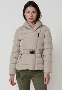 Зимняя куртка Зимняя куртка