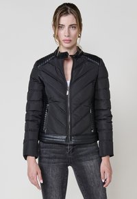 Зимняя куртка Зимняя куртка