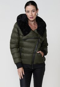 Зимняя куртка Зимняя куртка