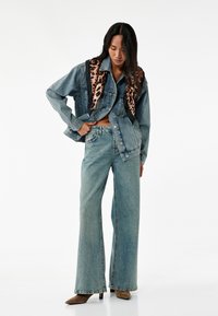 Широкие брюки Широкие брюки