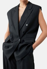 Жилет Жилет