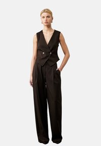 Жилет Жилет