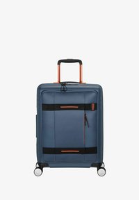 Чемодан на колесах Чемодан на колесах