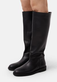 Сапоги Сапоги