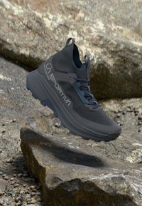 Походные кроссовки Походные кроссовки