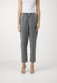 Прямые джинсы Прямые джинсы