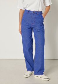 Прямые джинсы Прямые джинсы