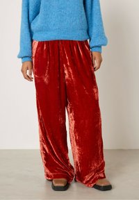 Спортивные штаны Спортивные штаны