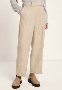 Широкие брюки Широкие брюки