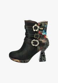 Полусапожки на высоком каблуке Полусапожки на высоком каблуке