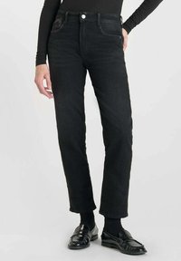 Джинсы Джинсы