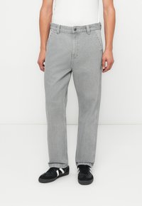 Прямые джинсы Прямые джинсы