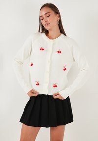 Кардиган Кардиган