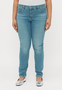 Джинсы Джинсы