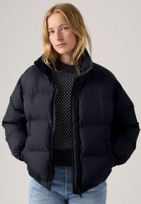 Зимняя куртка Зимняя куртка