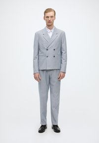 Костюм Костюм