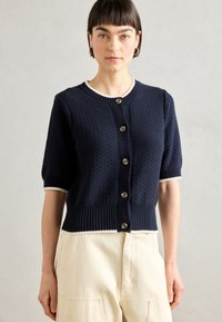 Жилет Жилет