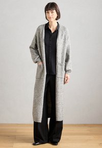 Длинный кардиган Длинный кардиган