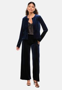 Блейзер Блейзер