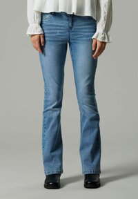 Джинсы Джинсы