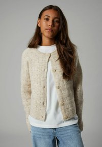 Вязаная кофта Вязаная кофта