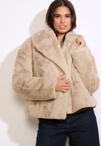 Кожаная куртка Кожаная куртка